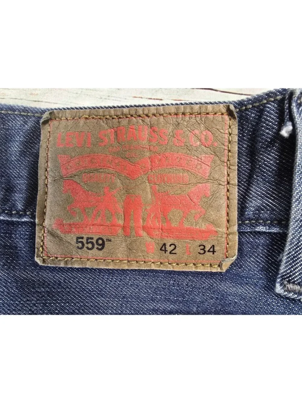 Levis 559 Relaxed Straight Jeans 42x34 Distressed Hem Medium Wash Mens Denim